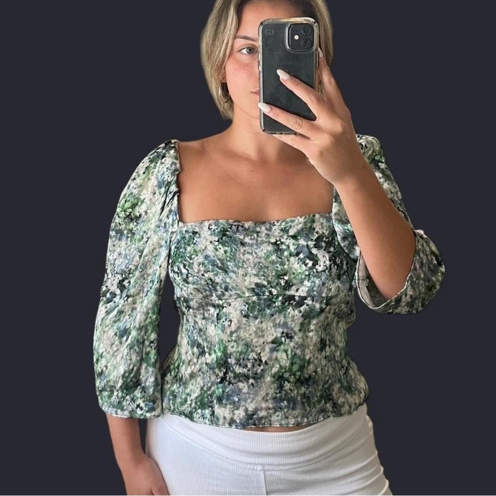 Vince Green and White Patterned Blouse